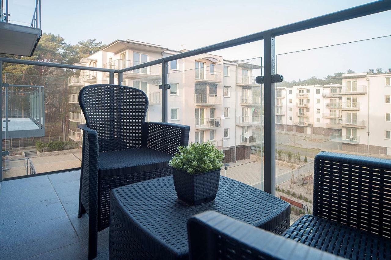 Pink Apartment Lesne Tarasy Дзивновек Екстериор снимка